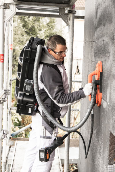Removing wallpaper mechanically with Chameleon